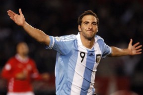 开云体育官方网站-吉林队强压湖人，布克成为关键先生