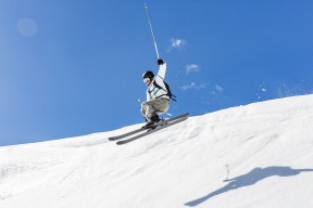 开云体育登录-阿根廷横扫南非，三笘薰防守端锁死对手，当进攻天才成为防守铁闸
