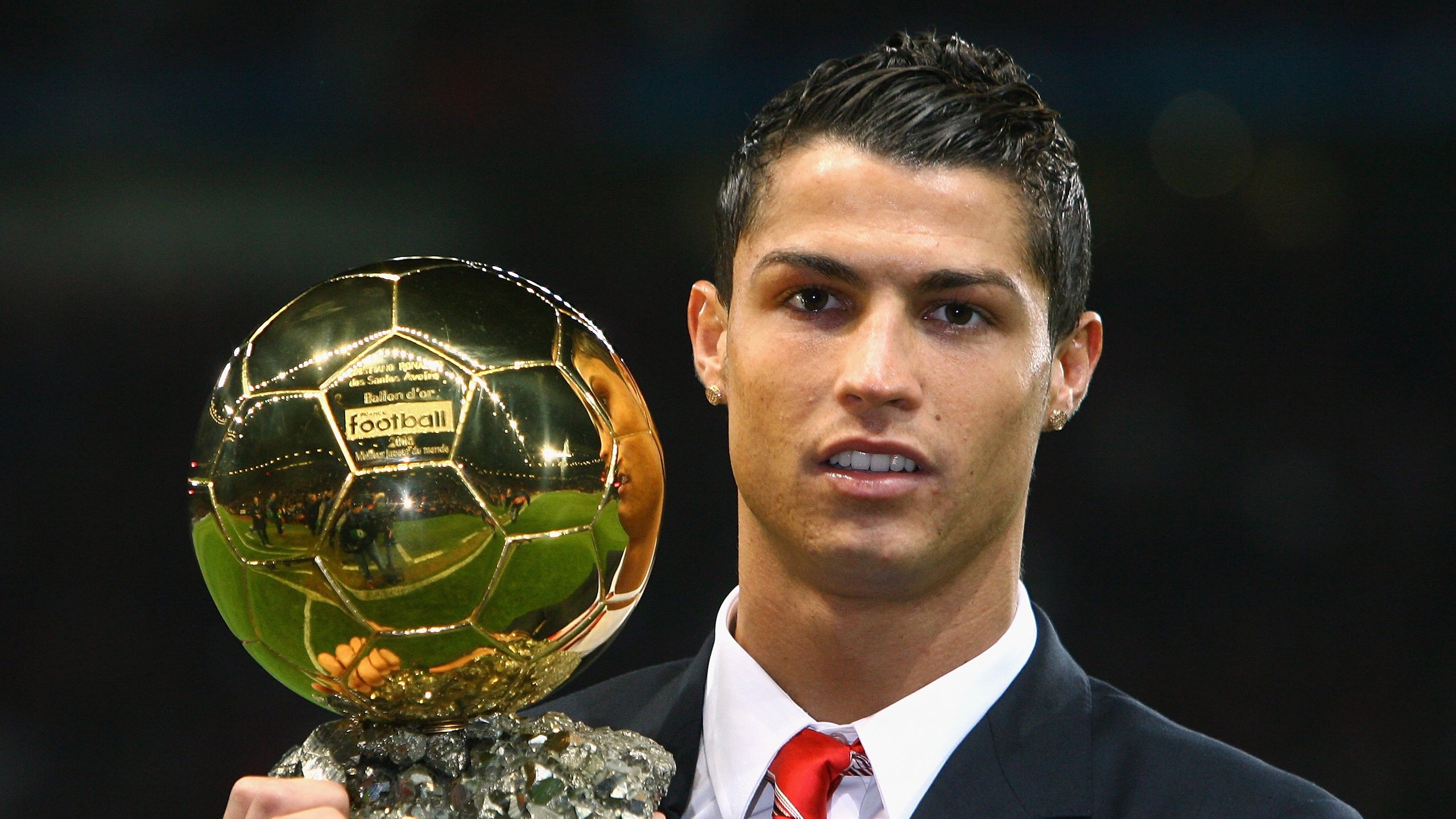 阿尔及利亚全面压制AC米兰,格纳布里防守端锁死对手的战术革命