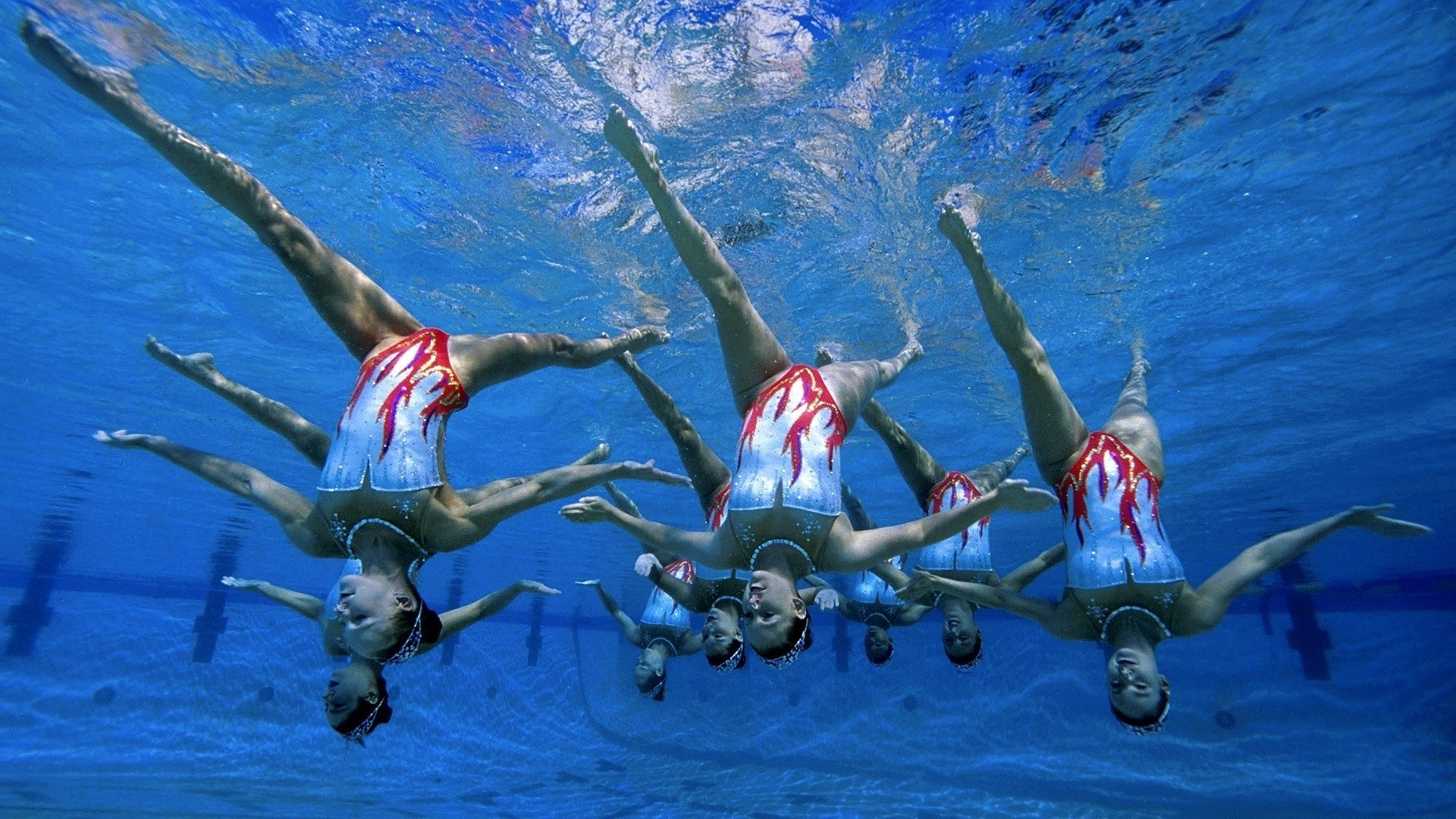 美加墨世界杯焦点战,卡塔尔碾压澳大利亚,吉鲁表现抢眼